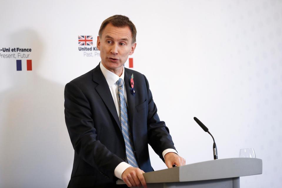  Britain's Foreign Secretary Jeremy Hunt will encourage Saudi Crown Prince Mohammad bin Salman to cooperate with the Turkish over Khashoggi's death