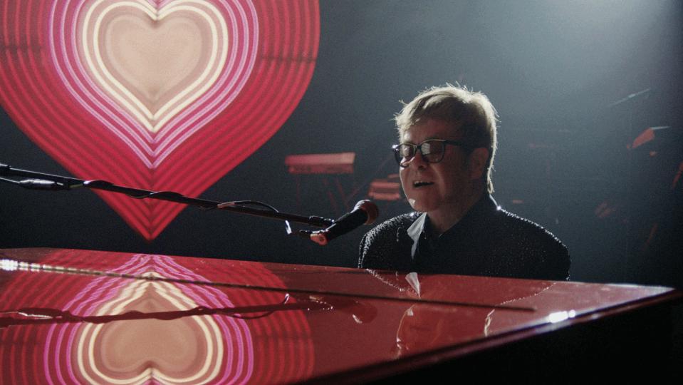  Five actors in total play Elton John in the advert