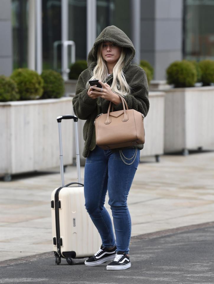  Ellie wore a khaki fleece in Manchester