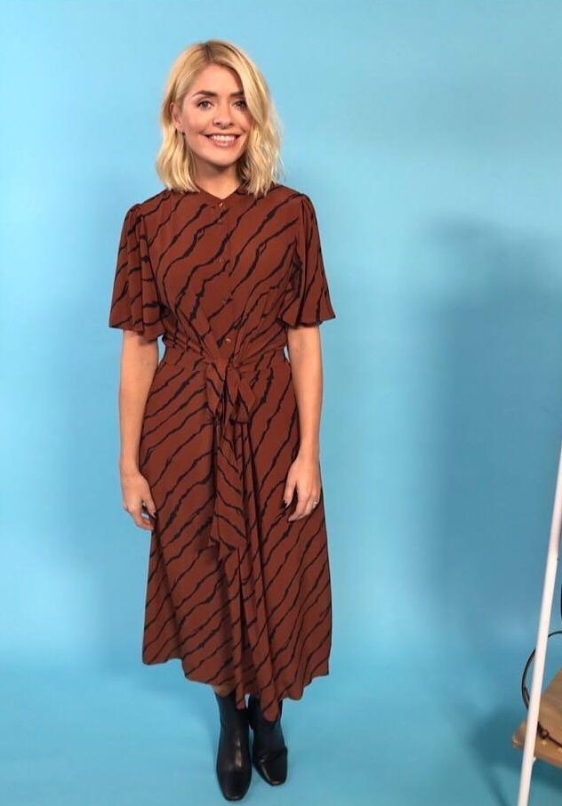  Holly Willoughby's M&S dress is gorgeous - but a little on the expensive side