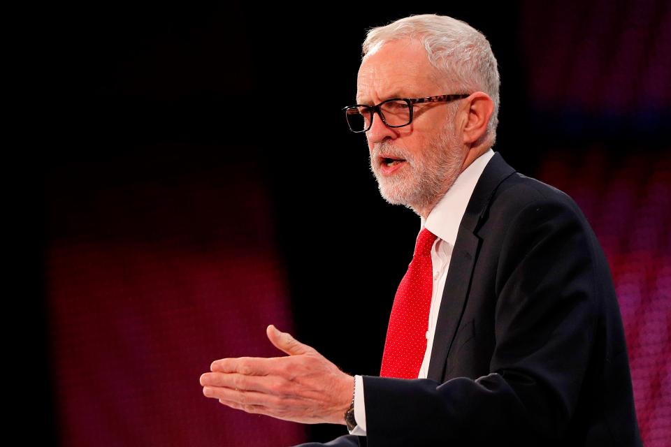  Jeremy Corbyn wants to seize the chance to become PM