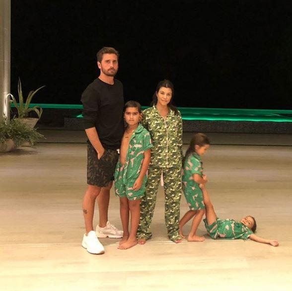  Kourtney Kardashian reunited with her ex Scott Disick to spend Thanksgiving together with their three kids