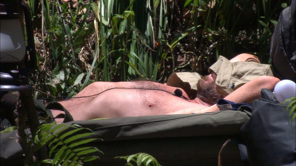  Noel relaxes between bushtucker trials