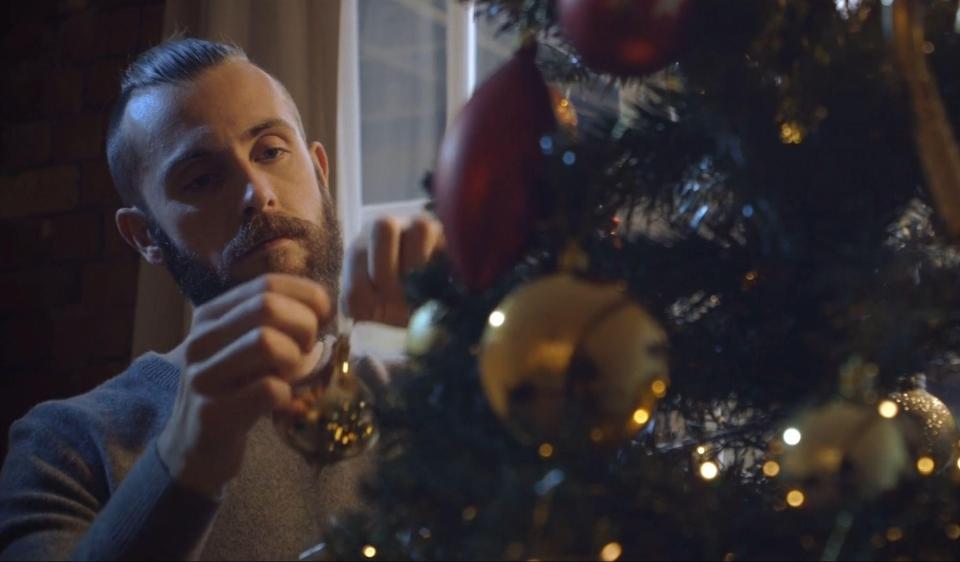  The film is short but effective and fans are calling its maker to be hired for next year's Xmas ads