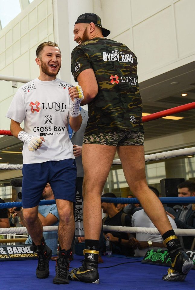 Tyson Fury has again enlisted the help of fellow traveller Isaac Lowe ahead of his Deontay Wilder bout