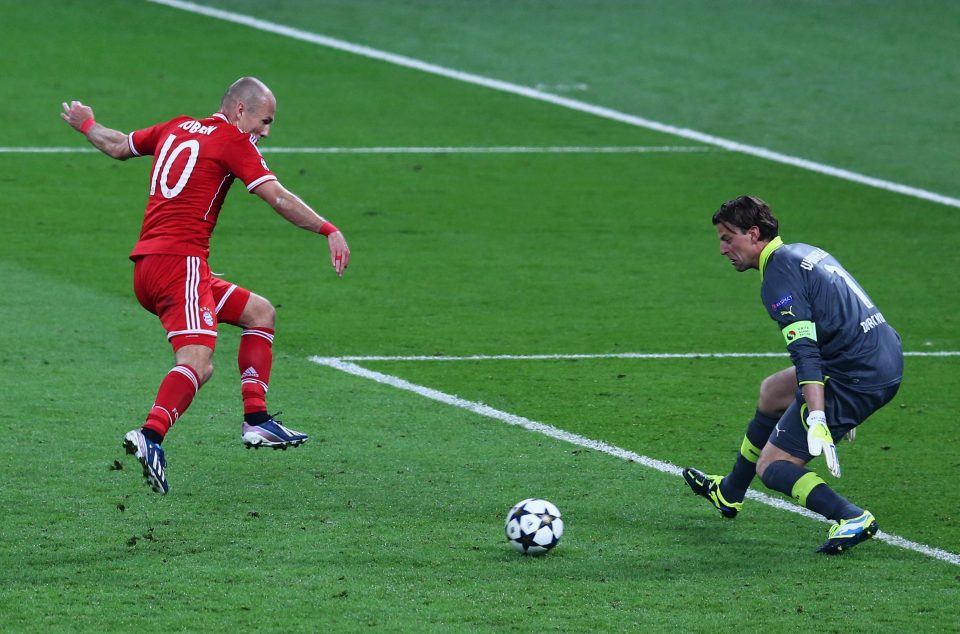 Arjen Robben slots home the late winner for Bayern Munich in the 2013 Champions League final