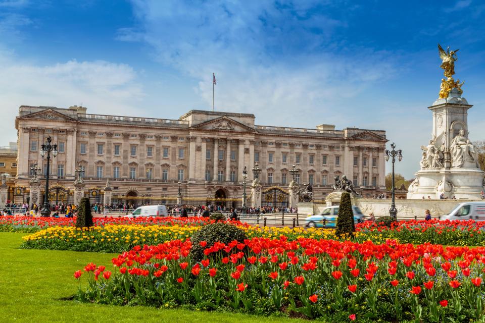  Buckingham Palace is the Queen's official residence