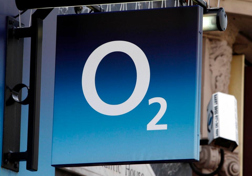  Millions of people will be able to claim money back for O2's unexpected outage