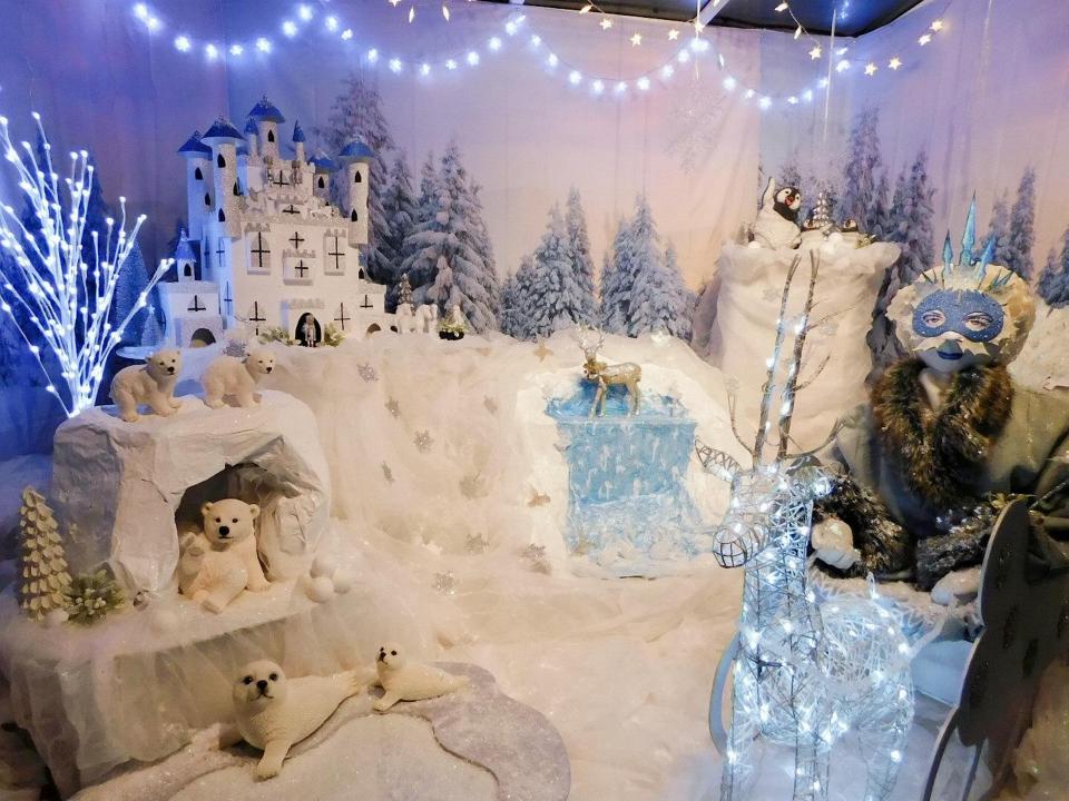 This amazing scene was created by a devoted mother and some creative skills