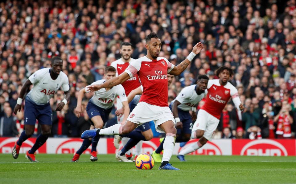  Pierre-Emerick Aubameyang opened the scoring after 10 minutes at the Emirates