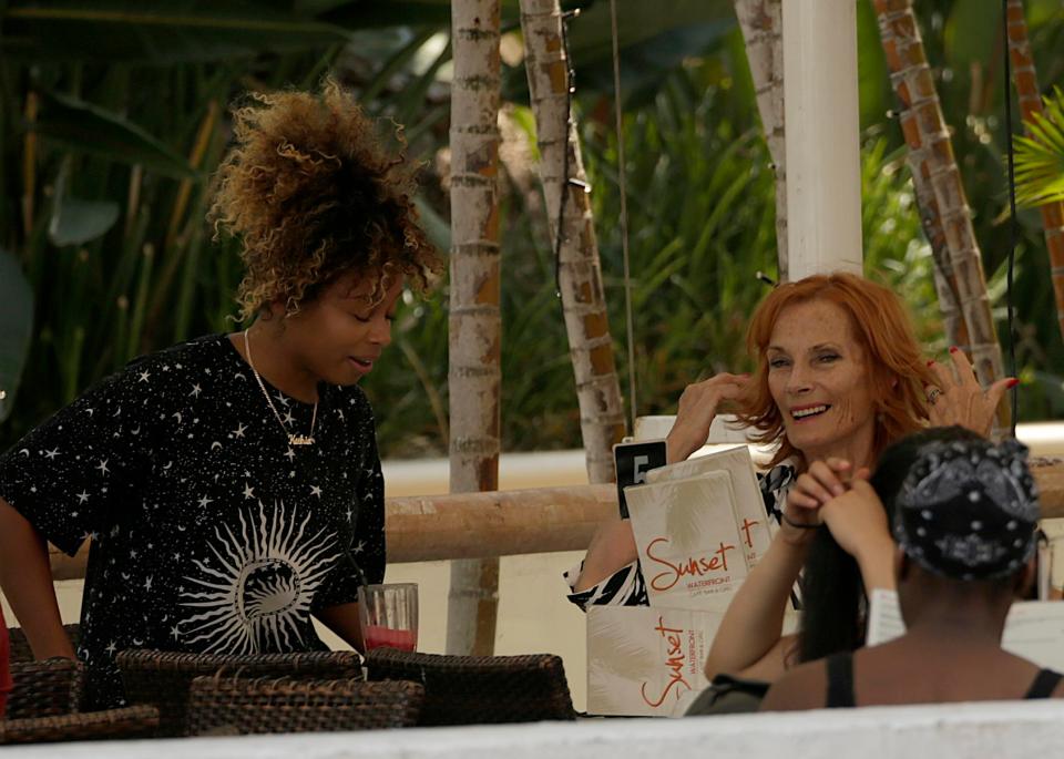  Sandra Redknapp shared a laugh with Fleur East's lookalike sister Keshia in Oz