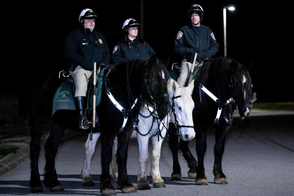  Rutherford County Sheriff Mounted Patrol stand guard outside Riverbend Maximum Security Institution ahead of the execution of Tennessee death row inmate David Earl Miller Thursday