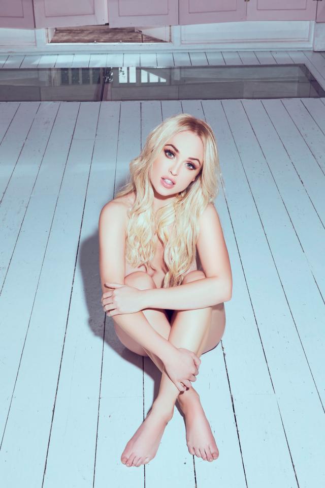  Jorgie Porter seemingly went naked for the sexy shoot