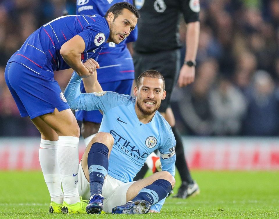  Silva hobbled off with an injury against Chelsea on the weekend