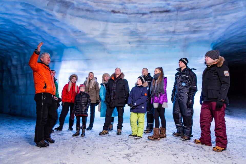  Discover the world's biggest ice cave in an Icelandic glacier