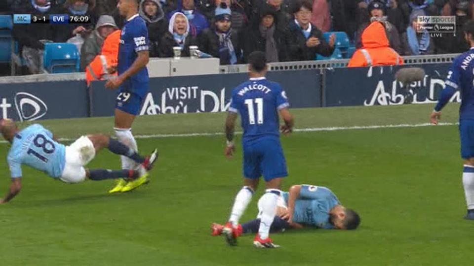 Fabian Delph launched an ugly looking challenge on Dominic Calvert-Lewin