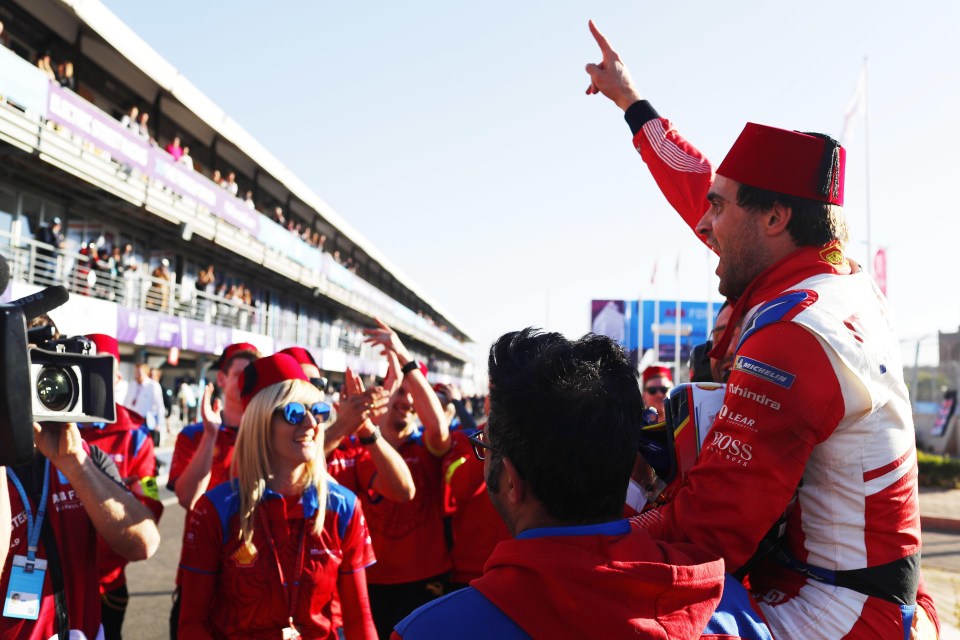 Jerome D’Ambrosio emphatically celebrated with his Mahindra teammates in the pit lane