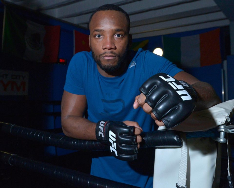  UFC welterweight Leon Edwards trains with Aaron Chalmers in their Birmingham gym