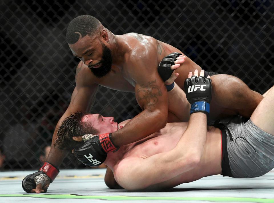  Woodley defeated Till in September