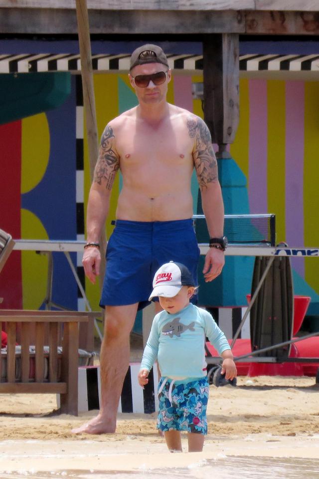  Ronan Keating is on holiday with his family