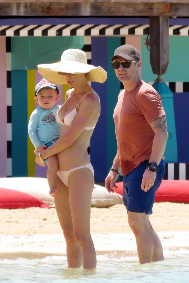  Ronan and his family enjoyed some winter sunshine in Mauritius