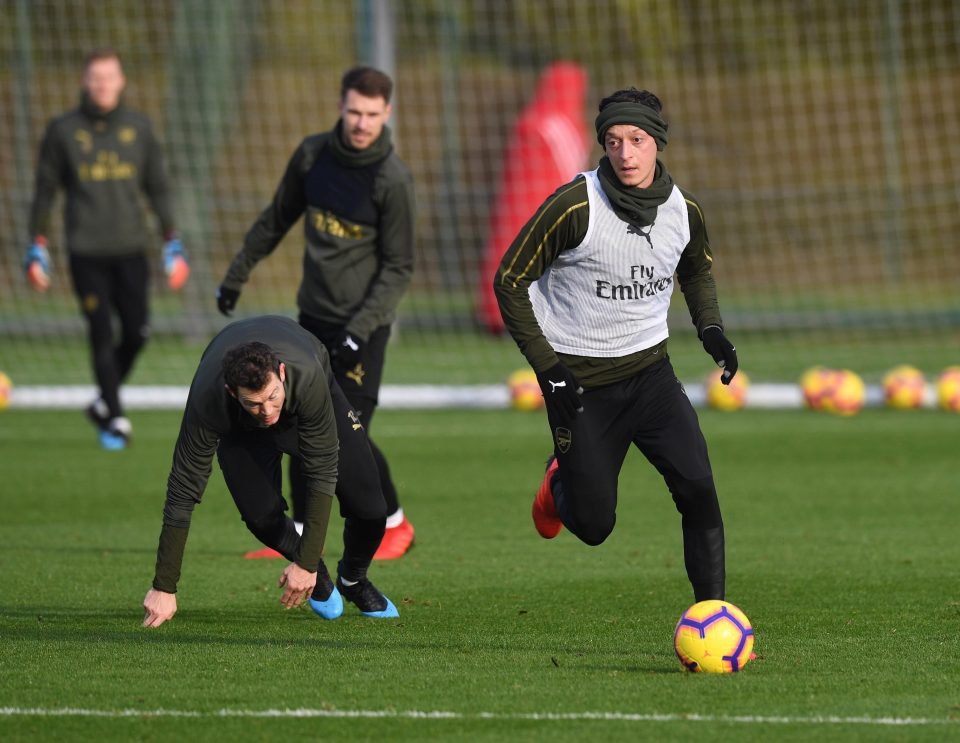  Mesut Ozil was not named in Arsenal's squad despite being fully fit and training this week