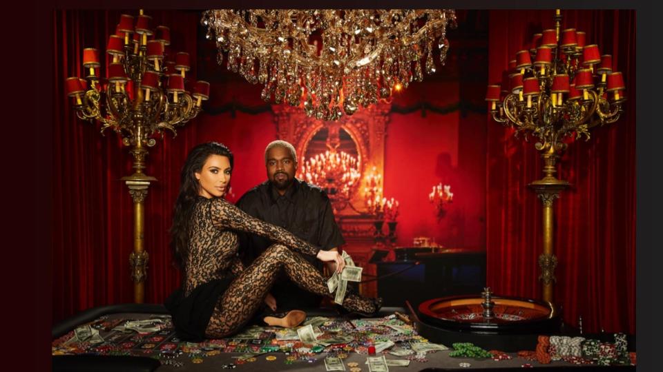  Kanye and Kim took a solo shot in the elaborate photo-booth