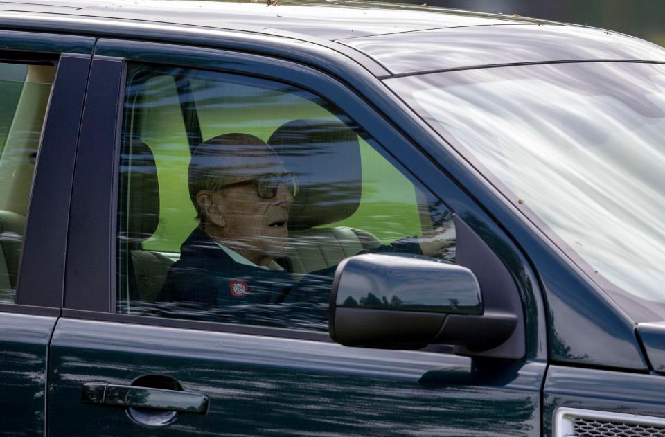  Prince Philip was dazzled by sunlight when he crashed into a passing car