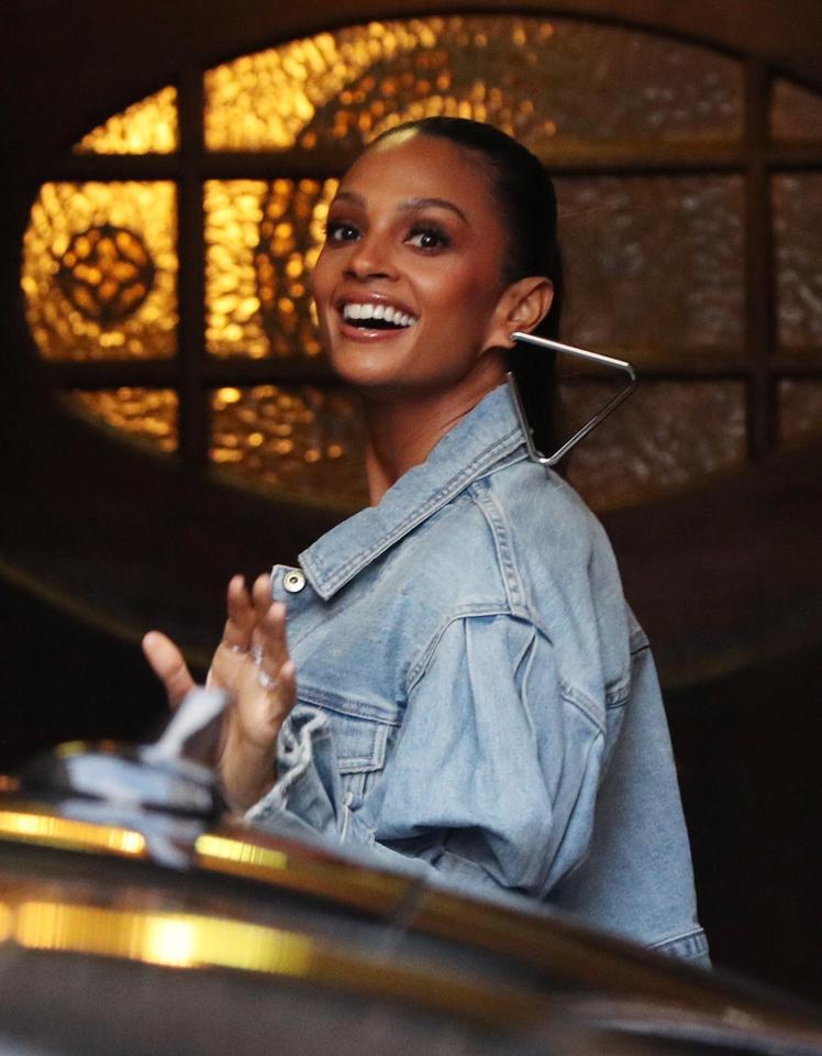  Alesha Dixon was in high spirits