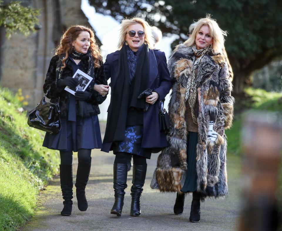  Julia Sawalha, Jennifer Saunders and Joanna Lumley leaving the funeral