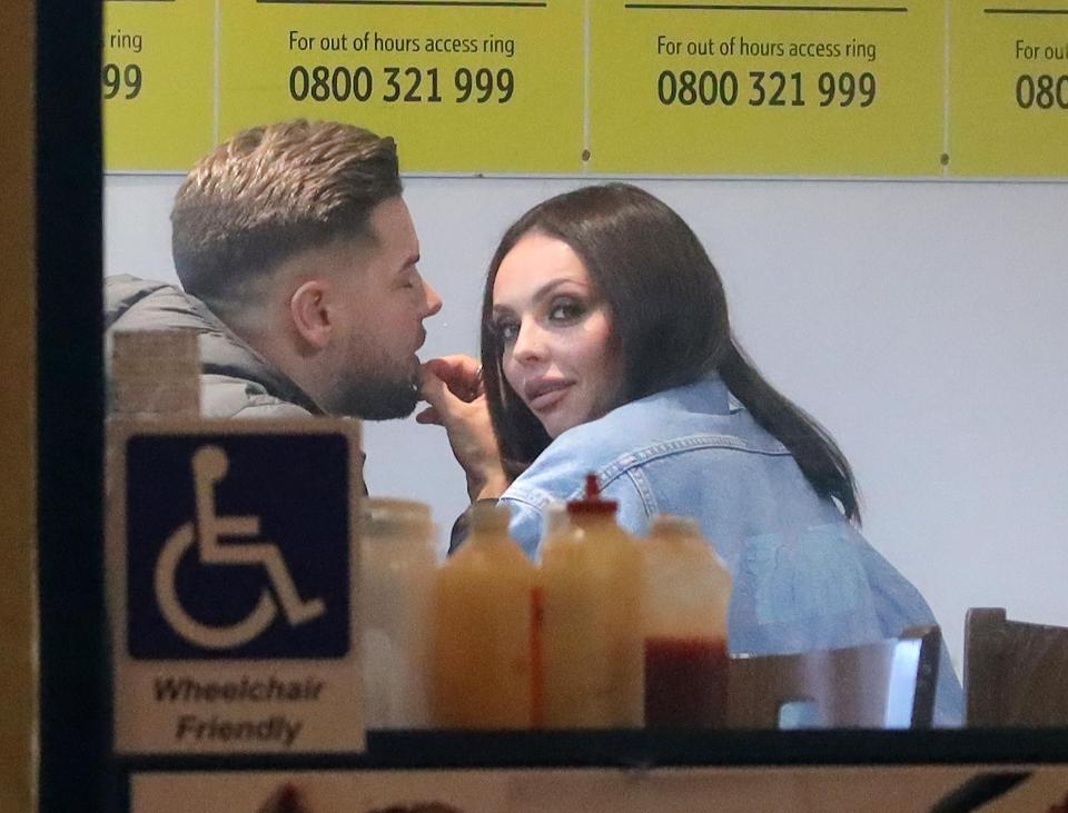  Jesy and Chris had been out for cocktails before they retired to the kebab shop for a bite to eat