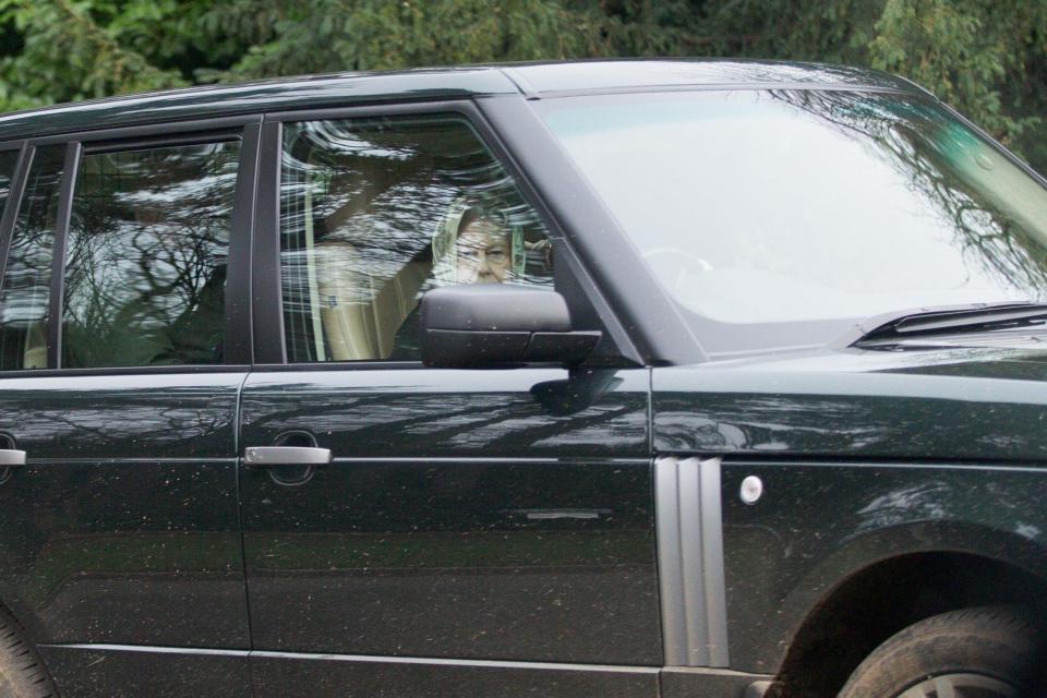  The Queen was also spotted not wearing her seatbelt in her Range Rover