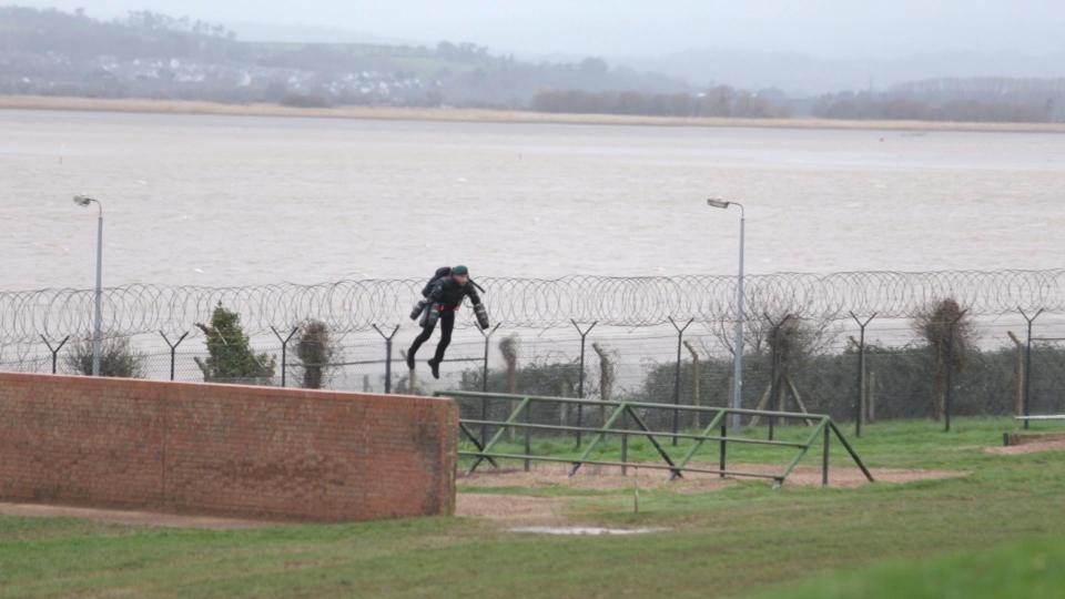  Inventor Rihcard broke the speed record for the assault course using his 50mph jet pack