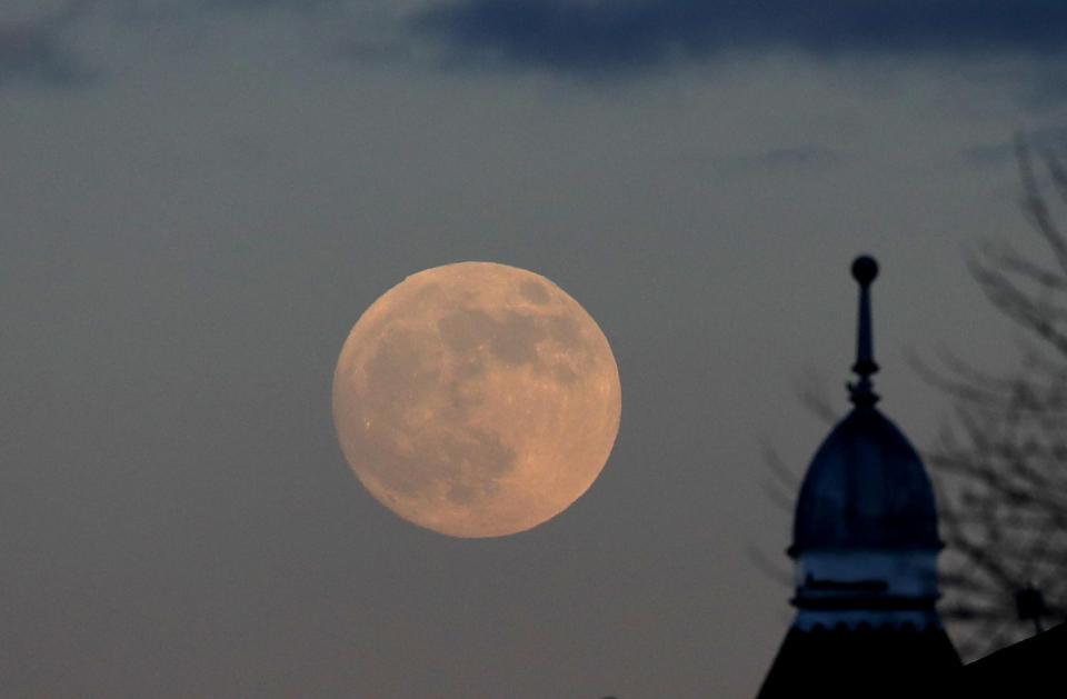  A super blood wolf moon, set to be the last of its kind for two years, could be seen rising over Huddersfield late this afternoon