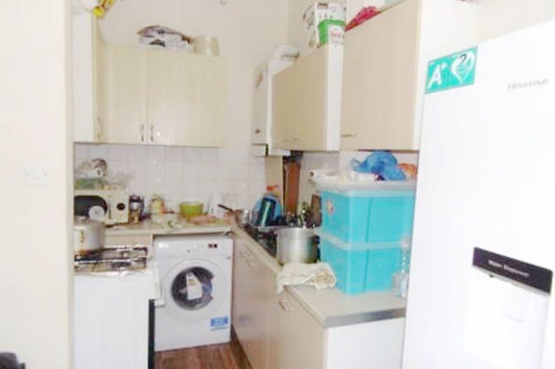  The kitchen is small so you'll need to bare that in mind before handing over the cash