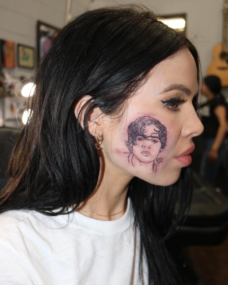  Kelsy Karter recently got Harry Styles' face tattooed on her cheek