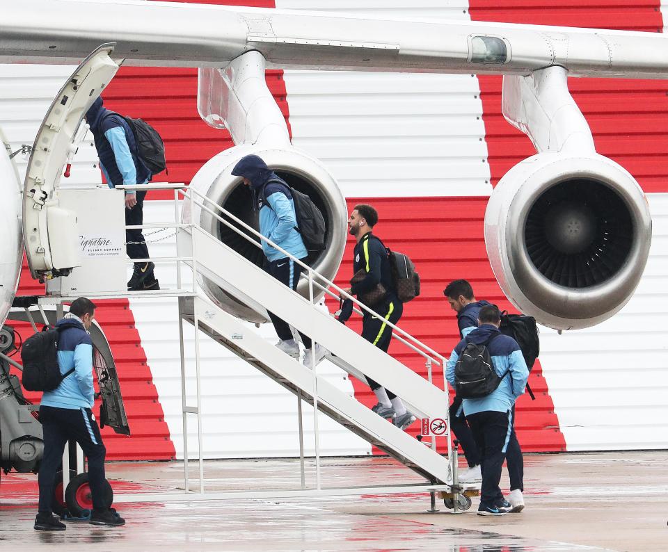  Kyle Walker gets ready for take off