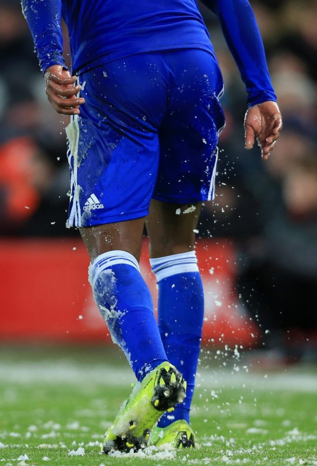  Leicester players had to attack in the snow in the second half