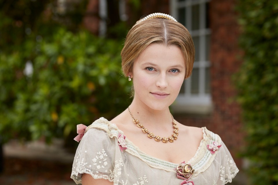  Lily Traver takes on the role of Duchess Sophie of Monmouth