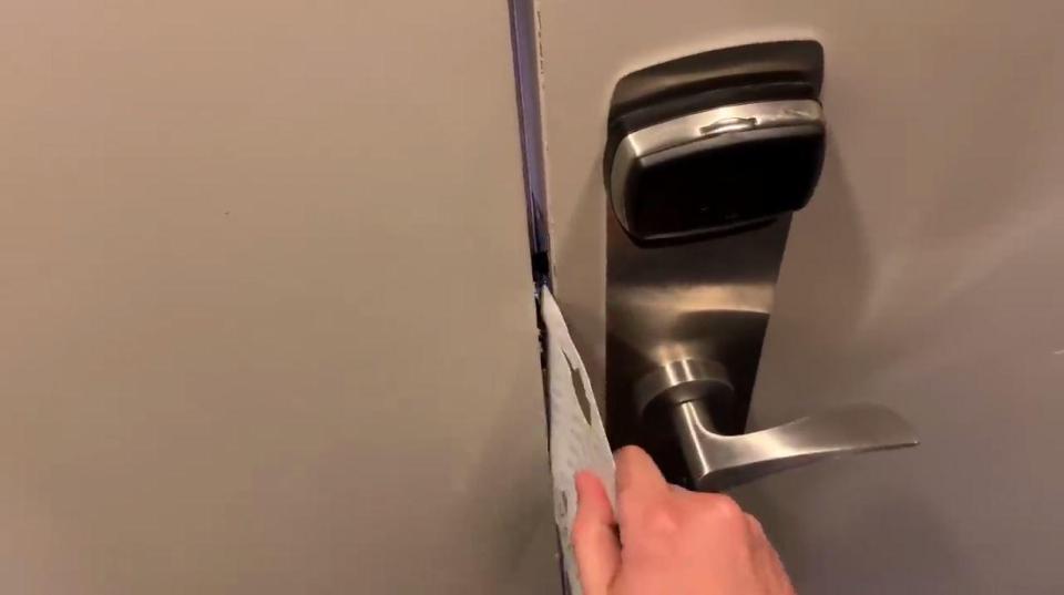  The Do Not Disturb sign can be used between the door and the wall to break in