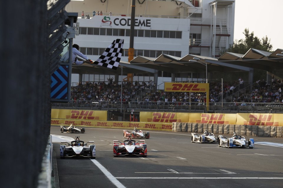  Lucas Di Grassi (left) snatched the win from Pascal Wehrlein (right)