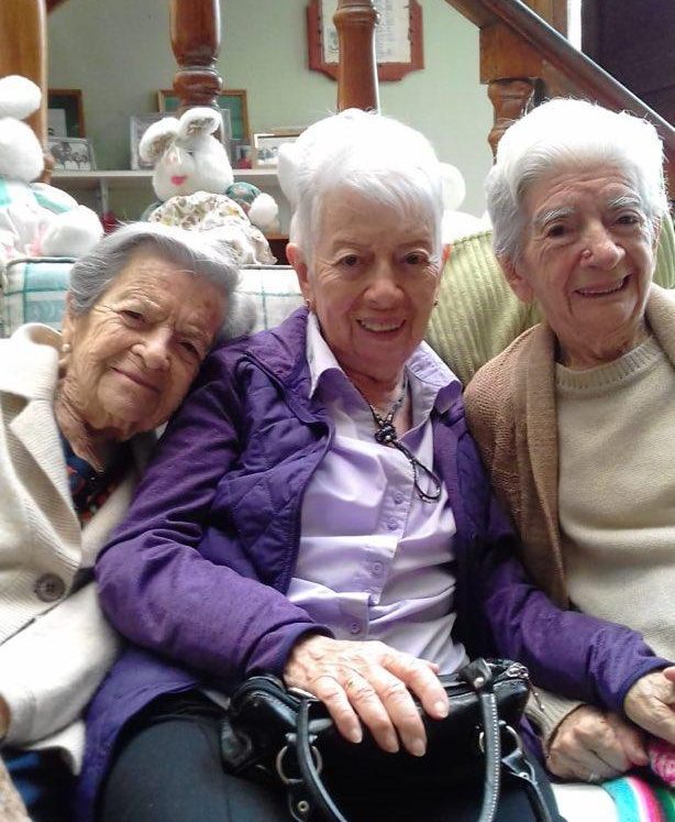  Ana, centre, was visiting her two sisters Susana, left and Alicia, right in Peru