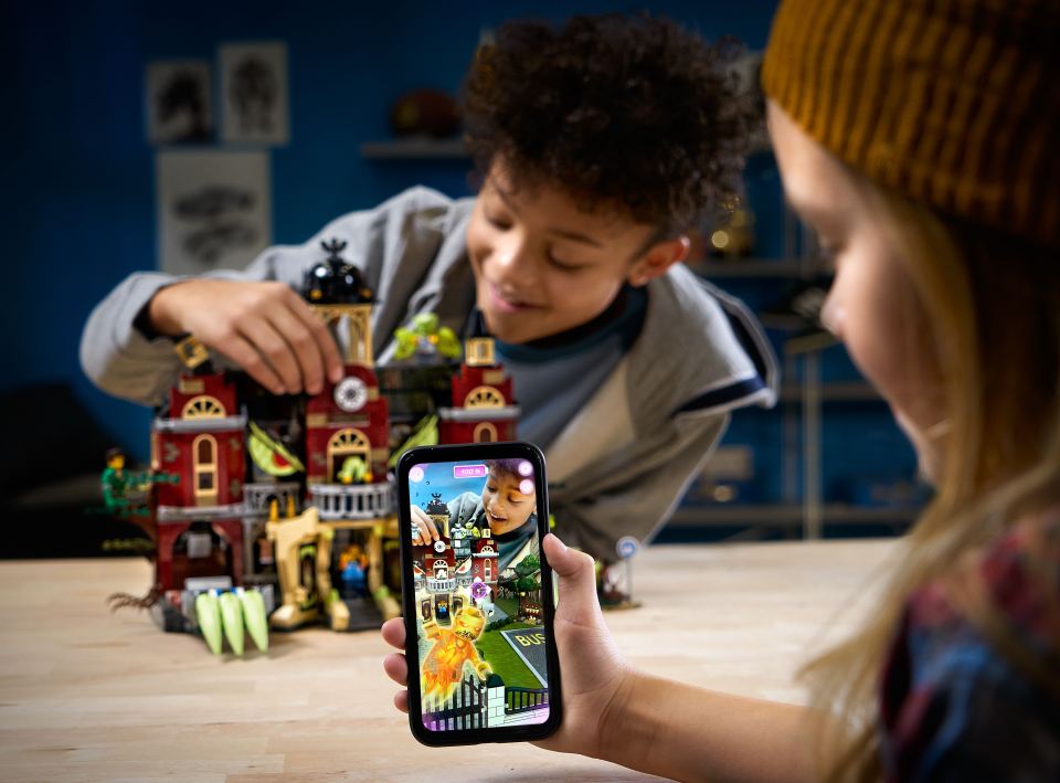  Kids build the Lego playsets just like normal - but can then use an app to make them come to life through a smartphone