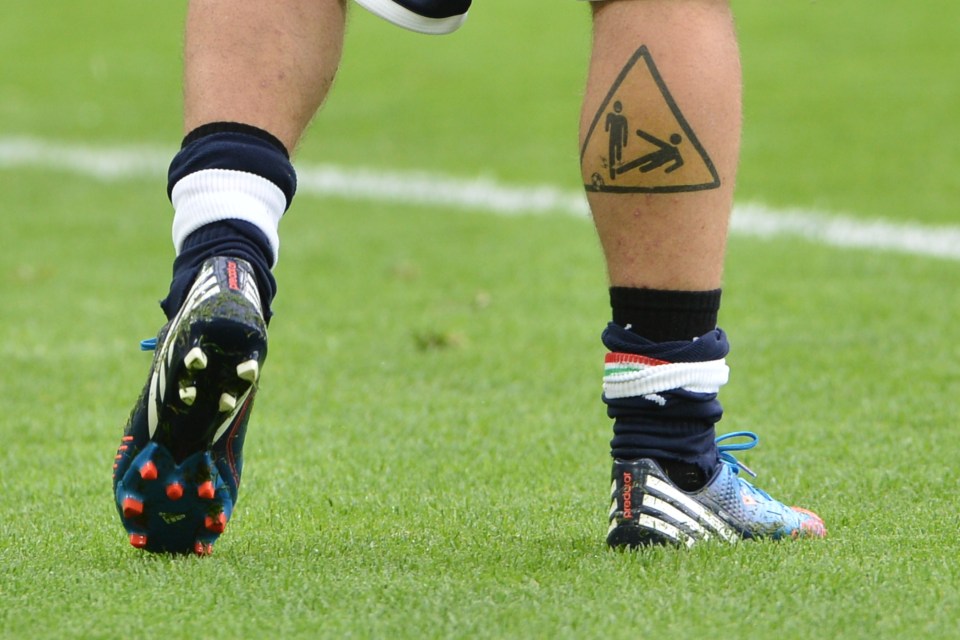  Retired Italian midfielder sent a message to opponents with his calf tattoo