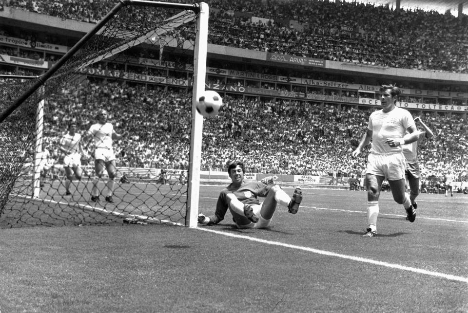  Banks managed to flip the ball away for a corner to the amazement of Pele and millions around the world