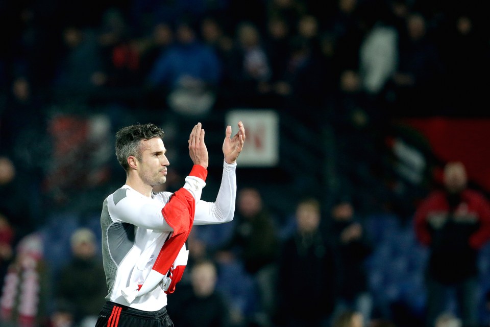  Robin van Persie showed class with a moving gesture to mascots ahead of an Eredivisie match