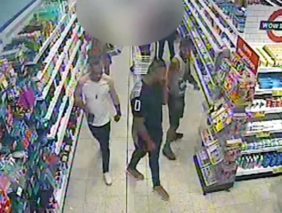  Adam Cech, Jan Dudi and Norbert Pulko in the store prior to the attack