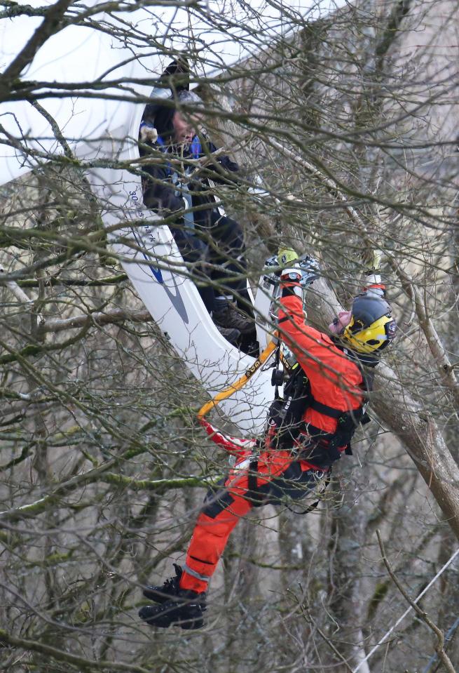  A critical moment as the winch is about to be attached