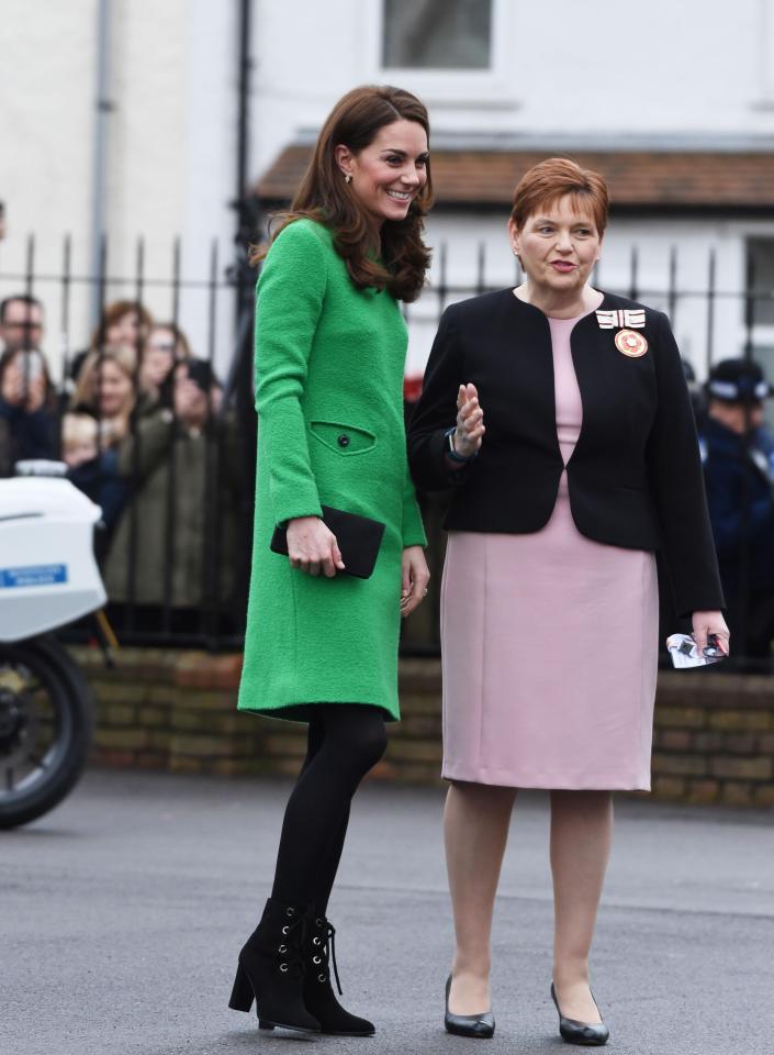  Kate Middleton smiled widely as she arrived at Lavender Primary School