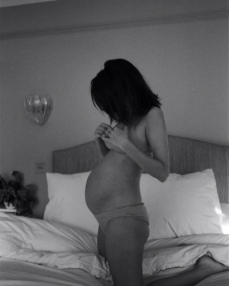  Laura Jackson shared this gorgeous picture of her and her baby bump